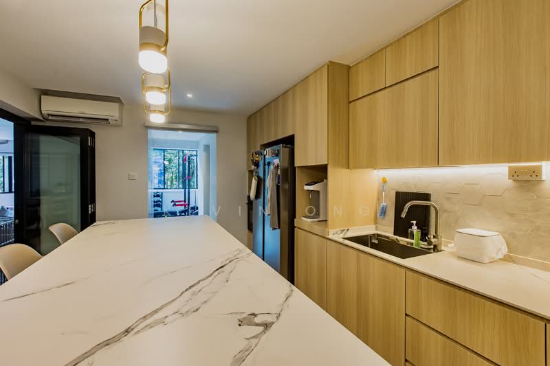 938 Tampines Avenue 5 HDB Flat For Sale at S$ 1,200,000 | PropertyGuru Singapore - Kitchen