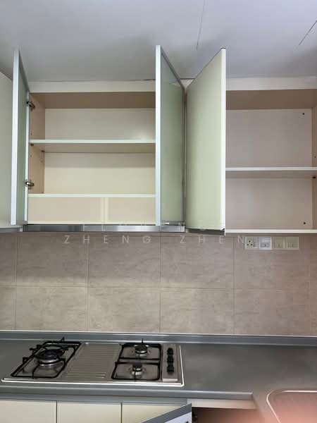 The Lakeshore, 29 Jurong West Street 41, 2 Bedrooms, 861 sqft, Condominium For Rent, by Florence Zheng Zhen, 500057404 - Kitchen - PropertyGuru.com.sg