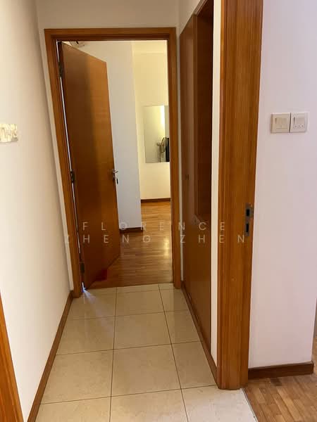 The Lakeshore, 29 Jurong West Street 41, 2 Bedrooms, 861 sqft, Condominium For Rent, by Florence Zheng Zhen, 500057404 - Corridor - PropertyGuru.com.sg