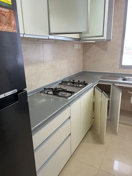 The Lakeshore, 29 Jurong West Street 41, 2 Bedrooms, 861 sqft, Condominium For Rent, by Florence Zheng Zhen, 500057404 - Kitchen - PropertyGuru.com.sg