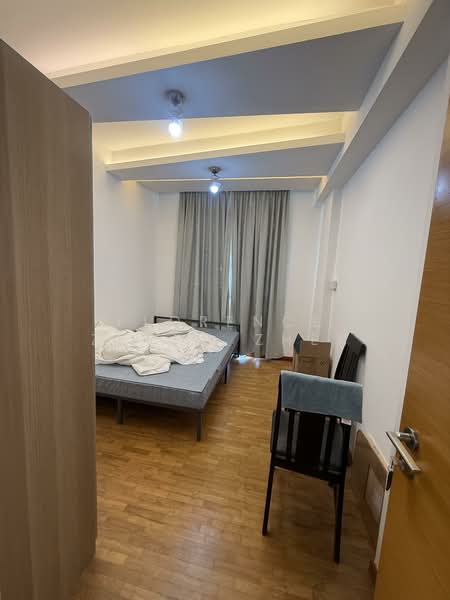 The Lakeshore, 29 Jurong West Street 41, 2 Bedrooms, 861 sqft, Condominium For Rent, by Florence Zheng Zhen, 500057404 - Common Bedroom - PropertyGuru.com.sg