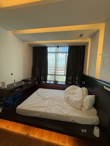 The Lakeshore, 29 Jurong West Street 41, 2 Bedrooms, 861 sqft, Condominium For Rent, by Florence Zheng Zhen, 500057404 - Master Bedroom - PropertyGuru.com.sg