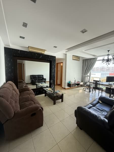 The Lakeshore, 29 Jurong West Street 41, 2 Bedrooms, 861 sqft, Condominium For Rent, by Florence Zheng Zhen, 500057404 - Living Room - PropertyGuru.com.sg