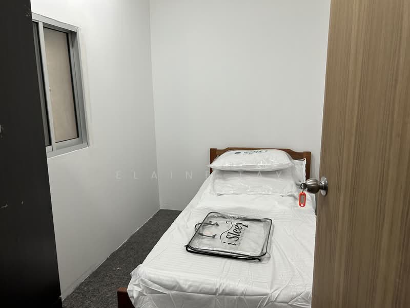 St Francis Lodge, 98 Saint Francis Road, Room Rental, 98 sqft, Apartment For Rent, by Elaine Tay, 500057424 - PropertyGuru.com.sg