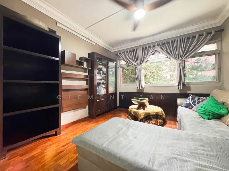 145 Mei Ling Street HDB Flat For Sale at S$ 1,290,000 | PropertyGuru Singapore - Guest Room (Study)