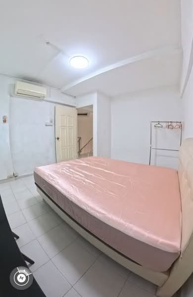 337 Jurong East Avenue 1, 337 Jurong East Avenue 1, 3 Bedrooms, 1,604 sqft, HDB Flat For Rent, by Collin Tan, 500057439 - Bedroom - PropertyGuru.com.sg