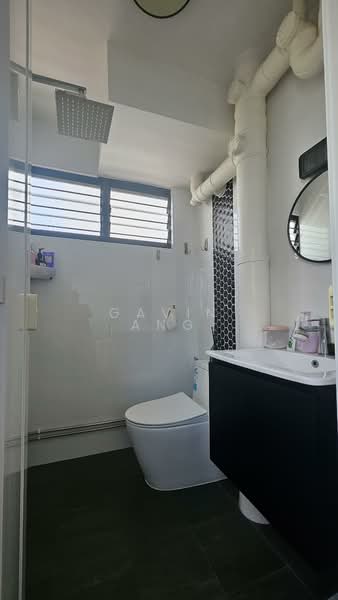 441 Ang Mo Kio Avenue 10 HDB Flat For Sale at S$ 585,000 | PropertyGuru Singapore - Bathroom