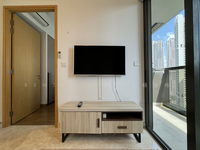 Commonwealth Towers Condominium For Sale at S$ 988,000 | PropertyGuru Singapore - Living Room