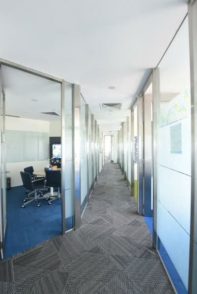 Fully Fitted or Bare, Office, Ngee Ann City, MRT, Corporate Image, Fitted Office, 2,669 sqft, Office For Rent, by Jason Chong, 500057510 - Corridor - CommercialGuru.com.sg