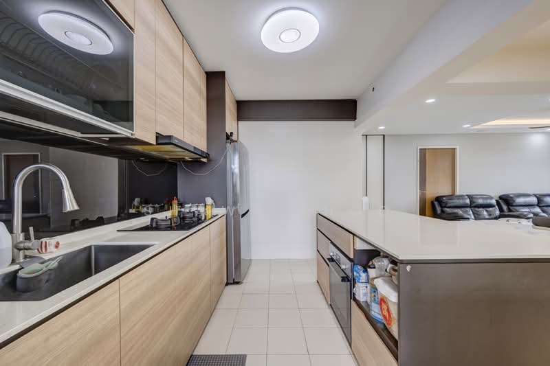 684B Edgedale Plains HDB Flat For Sale at S$ 898,000 | PropertyGuru Singapore