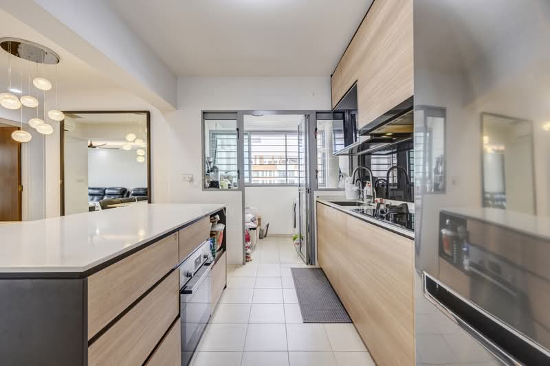 684B Edgedale Plains HDB Flat For Sale at S$ 898,000 | PropertyGuru Singapore