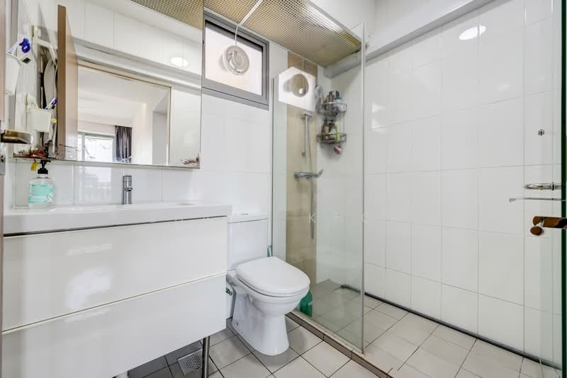 684B Edgedale Plains HDB Flat For Sale at S$ 898,000 | PropertyGuru Singapore