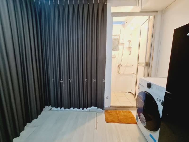 People's Park Complex, 1 Park Road, Room Rental, 160 sqft, Apartment For Rent, by Tay Shaoqi, 500057559 - Private Shower - PropertyGuru.com.sg