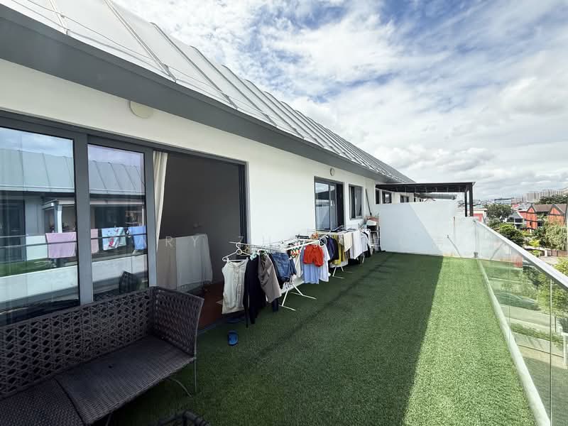 Kaleido Cluster House For Sale at S$ 3,680,000 | PropertyGuru Singapore - Balcony