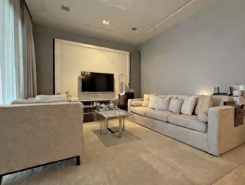 Clover By The Park Condominium For Sale at S$ 2,980,000 | PropertyGuru Singapore - Living Room