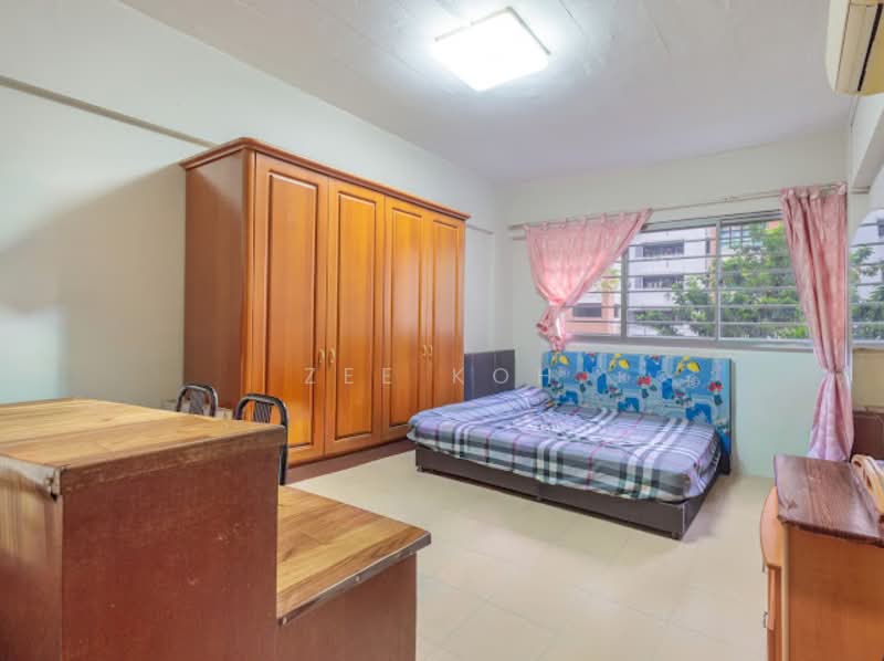 334 Hougang Avenue 5 HDB Flat For Sale at S$ 575,000 | PropertyGuru Singapore - Bedroom