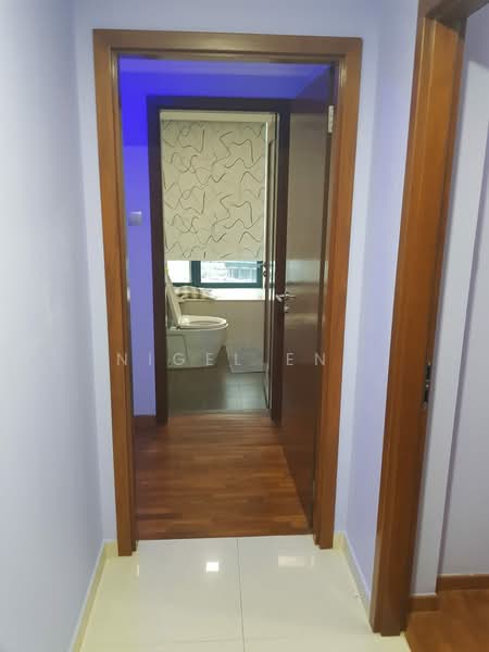 City Square Residences Condominium For Sale at S$ 2,850,000 | PropertyGuru Singapore - Bathroom