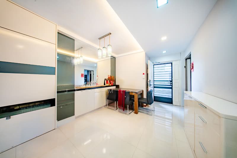 178 Lompang Road HDB Flat For Sale at S$ 700,000 | PropertyGuru Singapore - Dining Room