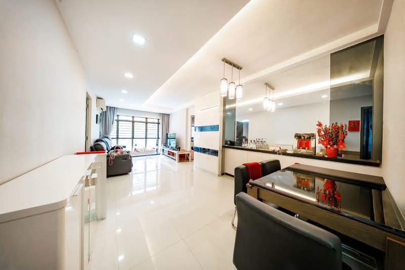 178 Lompang Road HDB Flat For Sale at S$ 700,000 | PropertyGuru Singapore - Living Room