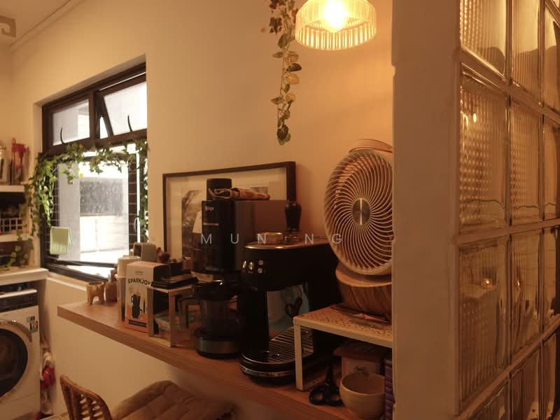 91 Tanglin Halt Road HDB Flat For Sale at S$ 968,888 | PropertyGuru Singapore - Kitchen