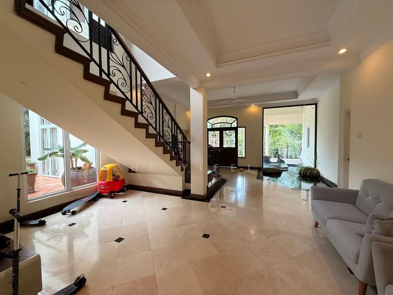 Charming GCB, Victoria Park Road, Bukit Timah Holland Village Enclave, Victoria Park Road, 7 Bedrooms, 8,900 sqft, Good Class Bungalow For Rent, by He Yifei, 500057642 - PropertyGuru.com.sg