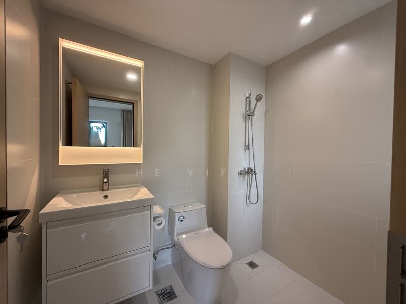 West Bay Condo, 50 West Coast Crescent, 2 Bedrooms, 936 sqft, Condominium For Rent, by He Yifei, 500057648 - Bathroom - PropertyGuru.com.sg