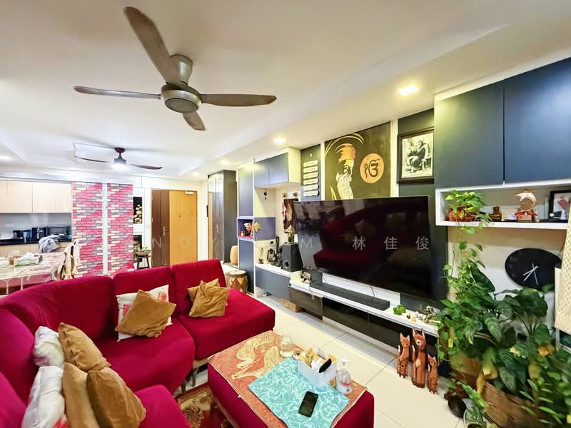336B Anchorvale Crescent HDB Flat For Sale at S$ 890,000 | PropertyGuru Singapore - Living Room