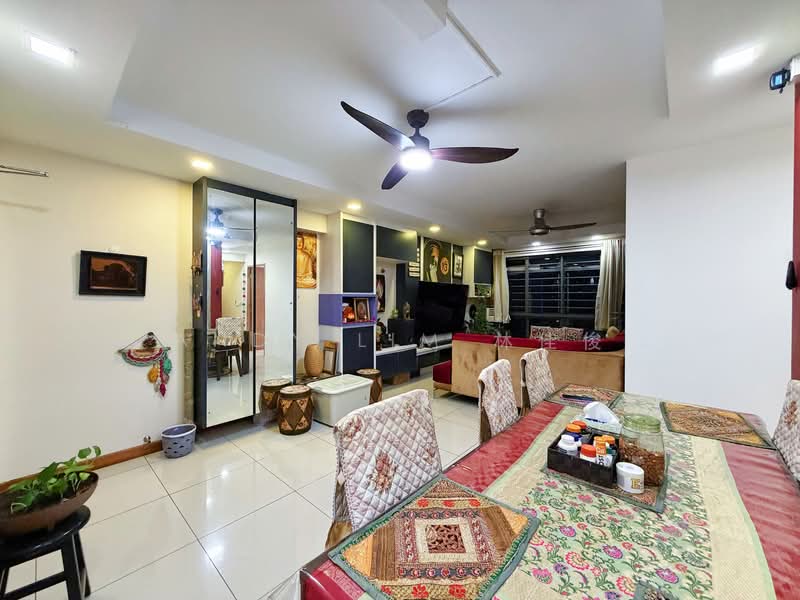 336B Anchorvale Crescent HDB Flat For Sale at S$ 890,000 | PropertyGuru Singapore - Living Room