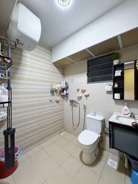 336B Anchorvale Crescent HDB Flat For Sale at S$ 890,000 | PropertyGuru Singapore - Bathroom
