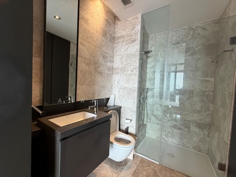 OUE Twin Peaks, 33 Leonie Hill Road, 1 Bedroom, 549 sqft, Condominium For Rent, by Anant Gupta, 500057662 - Bathroom - PropertyGuru.com.sg