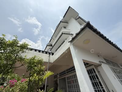 For Sale - Rare spacious 3 Storey Corner Terrace Walk to MRT and food amenities