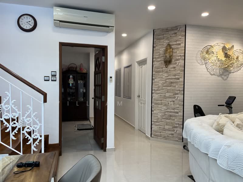 Renovated 2.5 storey Freehold Move-in Terrace near Upper Changi and Simei MRT, Jalan Pergam/Jalan Pelatok/Meragi Road, 5 Bedrooms, 3,500 sqft, Terraced House For Sale, by William C. H., 500057672 - Interior - PropertyGuru.com.sg