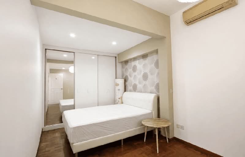 Renovated 2.5 storey Freehold Move-in Terrace near Upper Changi and Simei MRT, Jalan Pergam/Jalan Pelatok/Meragi Road, 5 Bedrooms, 3,500 sqft, Terraced House For Sale, by William C. H., 500057672 - Bedroom - PropertyGuru.com.sg