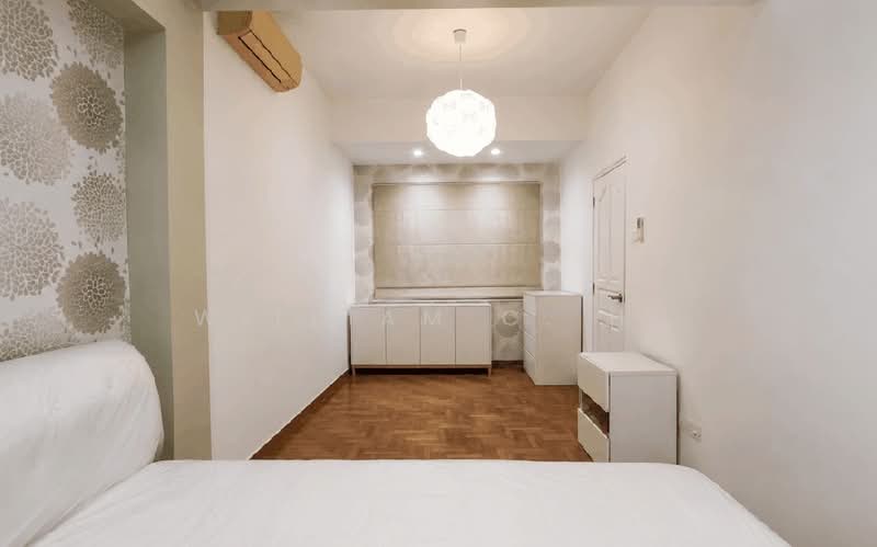 Renovated 2.5 storey Freehold Move-in Terrace near Upper Changi and Simei MRT, Jalan Pergam/Jalan Pelatok/Meragi Road, 5 Bedrooms, 3,500 sqft, Terraced House For Sale, by William C. H., 500057672 - Bedroom - PropertyGuru.com.sg