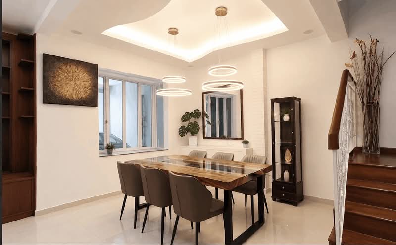 Renovated 2.5 storey Freehold Move-in Terrace near Upper Changi and Simei MRT, Jalan Pergam/Jalan Pelatok/Meragi Road, 5 Bedrooms, 3,500 sqft, Terraced House For Sale, by William C. H., 500057672 - Dining Room - PropertyGuru.com.sg