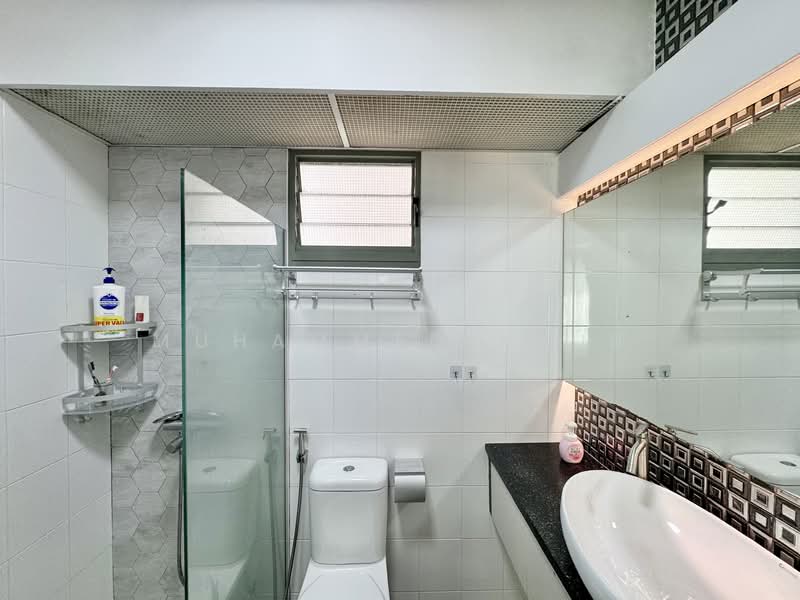 676D Punggol Drive, 676D Punggol Drive, 3 Bedrooms, 1,001 sqft, HDB Flat For Rent, by Muhammed Ayub, 500057698 - Bathroom - PropertyGuru.com.sg