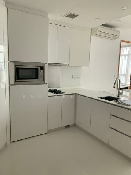 76 Shenton Apartment For Sale at S$ 1,250,000 | PropertyGuru Singapore - Kitchen