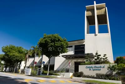 For Sale - RARE 4 SDs POTENTIAL DETACHED FOR SALE. 1KM NYPS