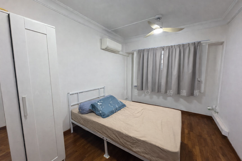 425 Canberra Road HDB Flat For Sale at S$ 628,000 | PropertyGuru Singapore - Bedroom