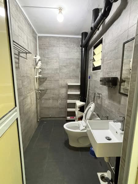 580 Woodlands Drive 16, 580 Woodlands Drive 16, 3 Bedrooms, 1,184 sqft, HDB Flat For Rent, by Jeffrey Lee, 500057754 - Bathroom - PropertyGuru.com.sg