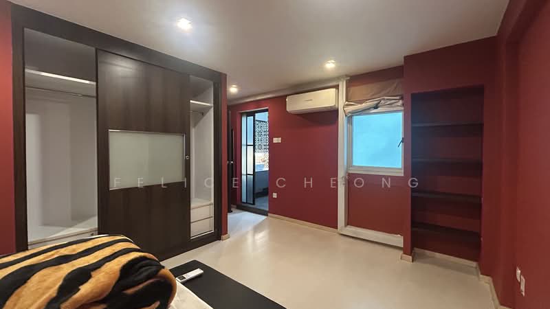 103A Edgefield Plains HDB Flat For Sale at S$ 680,000 | PropertyGuru Singapore - Master Bedroom