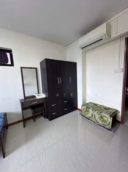 742 Pasir Ris Street 71, 742 Pasir Ris Street 71, Room Rental, 120 sqft, HDB Flat For Rent, by Sid Aiksan, 500057780 - Dresser and wardrobe - PropertyGuru.com.sg