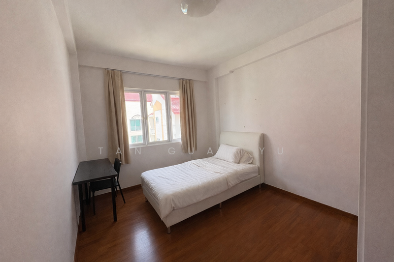 Euphony Gardens, 11 Jalan Mata Ayer, 2 Bedrooms, 947 sqft, Condominium For Rent, by Tan Guan Yu, 500057823 - Common Bedroom - PropertyGuru.com.sg