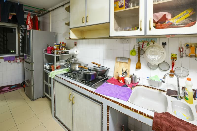 141 Simei Street 2, 141 Simei Street 2, Room Rental, 110 sqft, HDB Flat For Rent, by Ivy Tham, 500057871 - Kitchen - PropertyGuru.com.sg