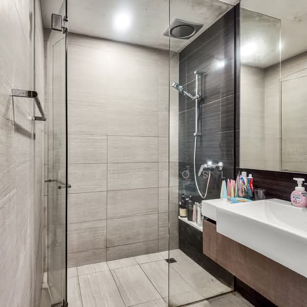 Bellewoods Executive Condominium For Sale at S$ 1,850,000 | PropertyGuru Singapore - Bathroom