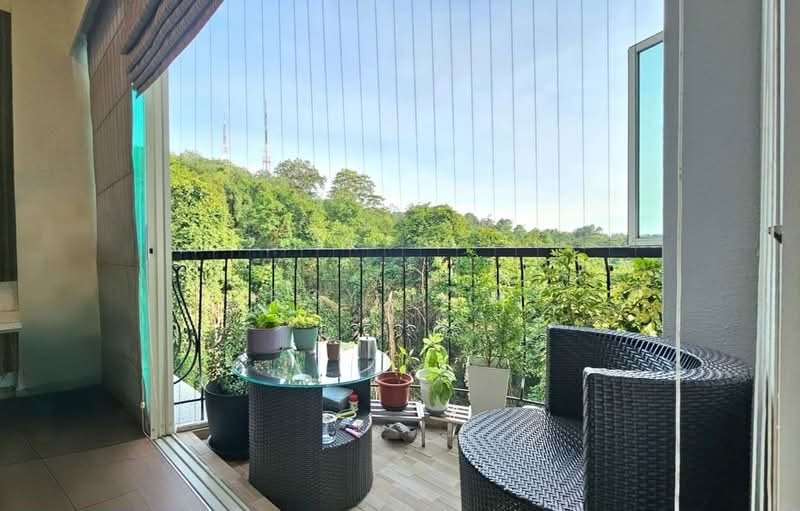 Hillview Apartments Apartment For Sale at S$ 1,850,000 | PropertyGuru Singapore - Balcony