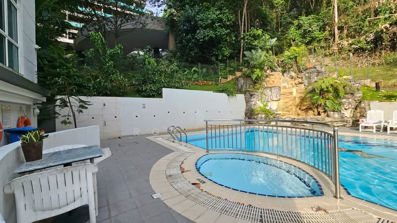 Hillview Apartments Apartment For Sale at S$ 1,850,000 | PropertyGuru Singapore - Exterior