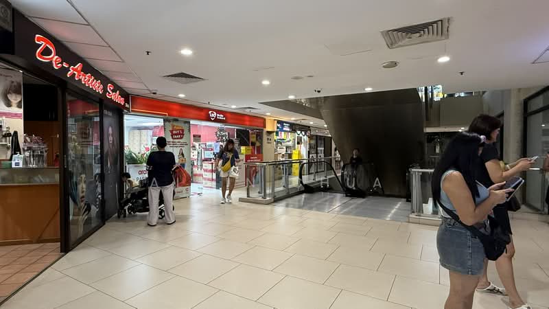 Lucky Plaza, 304 Orchard Road, 382 sqft, Mall Shop For Rent, by Alvin Chua, 500057886 - Interior - CommercialGuru.com.sg
