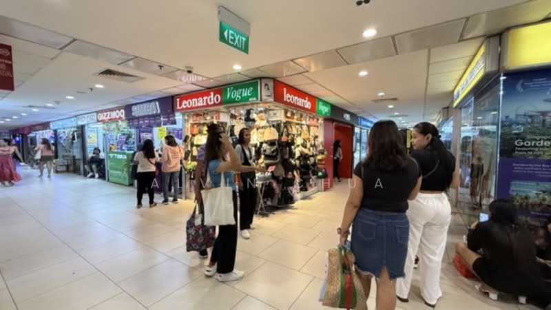 Lucky Plaza, 304 Orchard Road, 382 sqft, Mall Shop For Rent, by Alvin Chua, 500057886 - Interior - CommercialGuru.com.sg