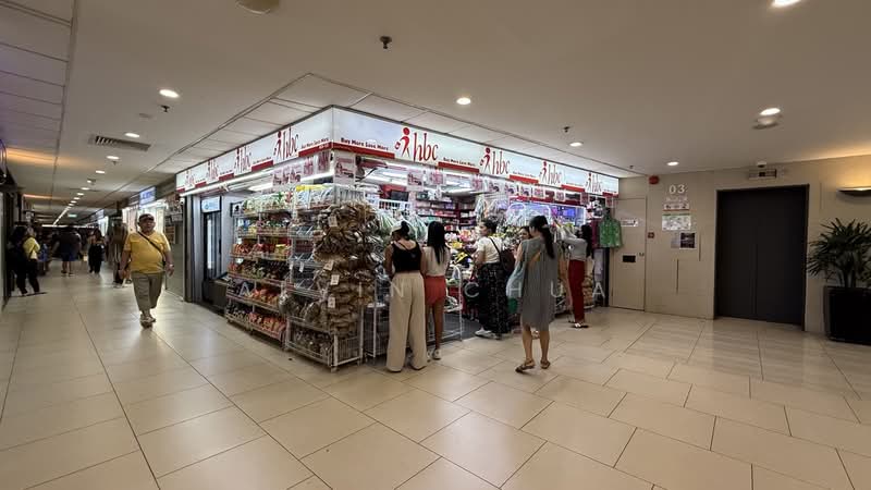 Lucky Plaza, 304 Orchard Road, 382 sqft, Mall Shop For Rent, by Alvin Chua, 500057886 - Interior - CommercialGuru.com.sg